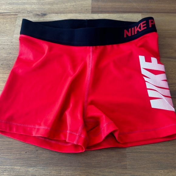 Nike Pro running shorts 3 pair - Picture 4 of 5